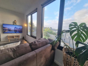 Luxurious stay at Doncaster East, Doncaster East